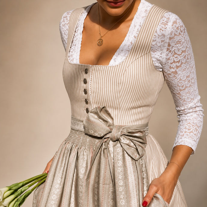 Clara - Klassisches Oktoberfestkleid mit Schleife