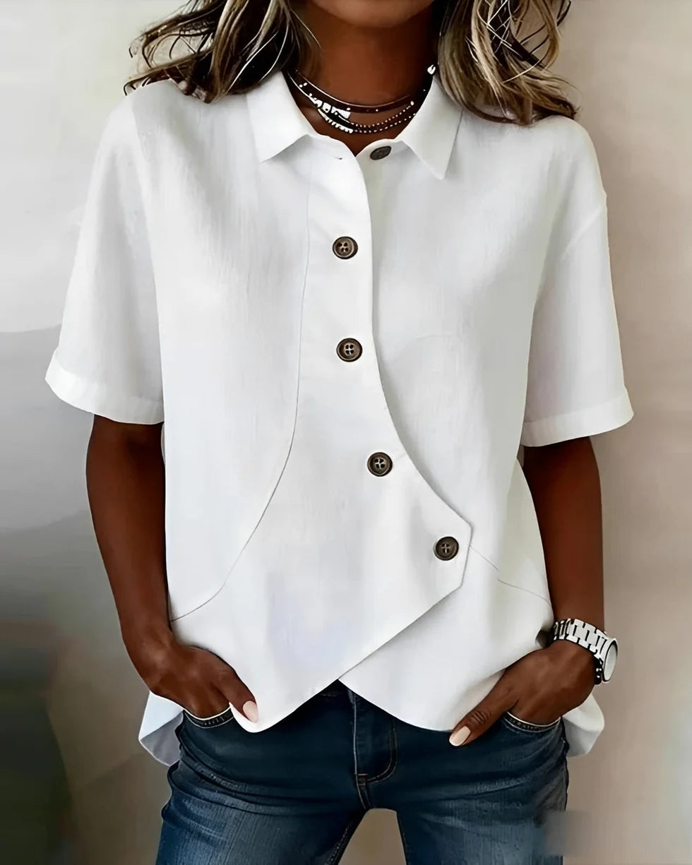Lia - Asymmetrische Bluse mit Knopfleiste